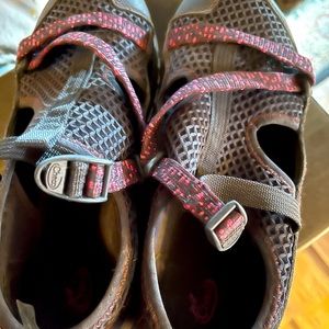 Chacos girls size 4 shoes. Worn 3 times.